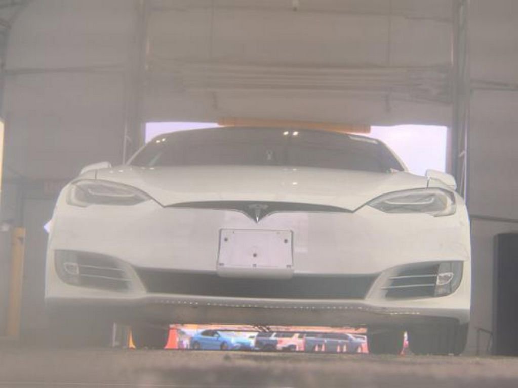 Used 2020 Tesla Model S Long Range AWD/4WD image 3