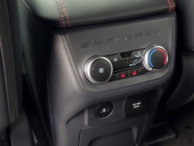 Used 2025 Ford Explorer ST image 33