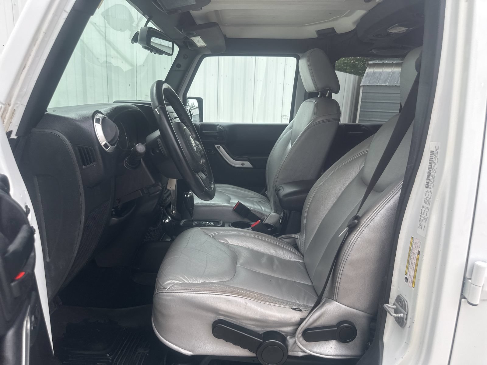 Used 2013 Jeep Wrangler Unlimited Sahara AWD/4WD image 10