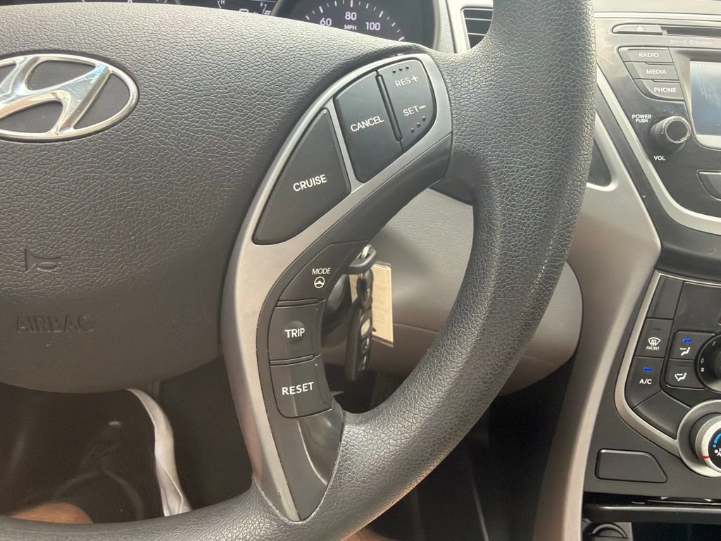 Used 2015 Hyundai Elantra SE w/ Option Group 02 FWD image 26