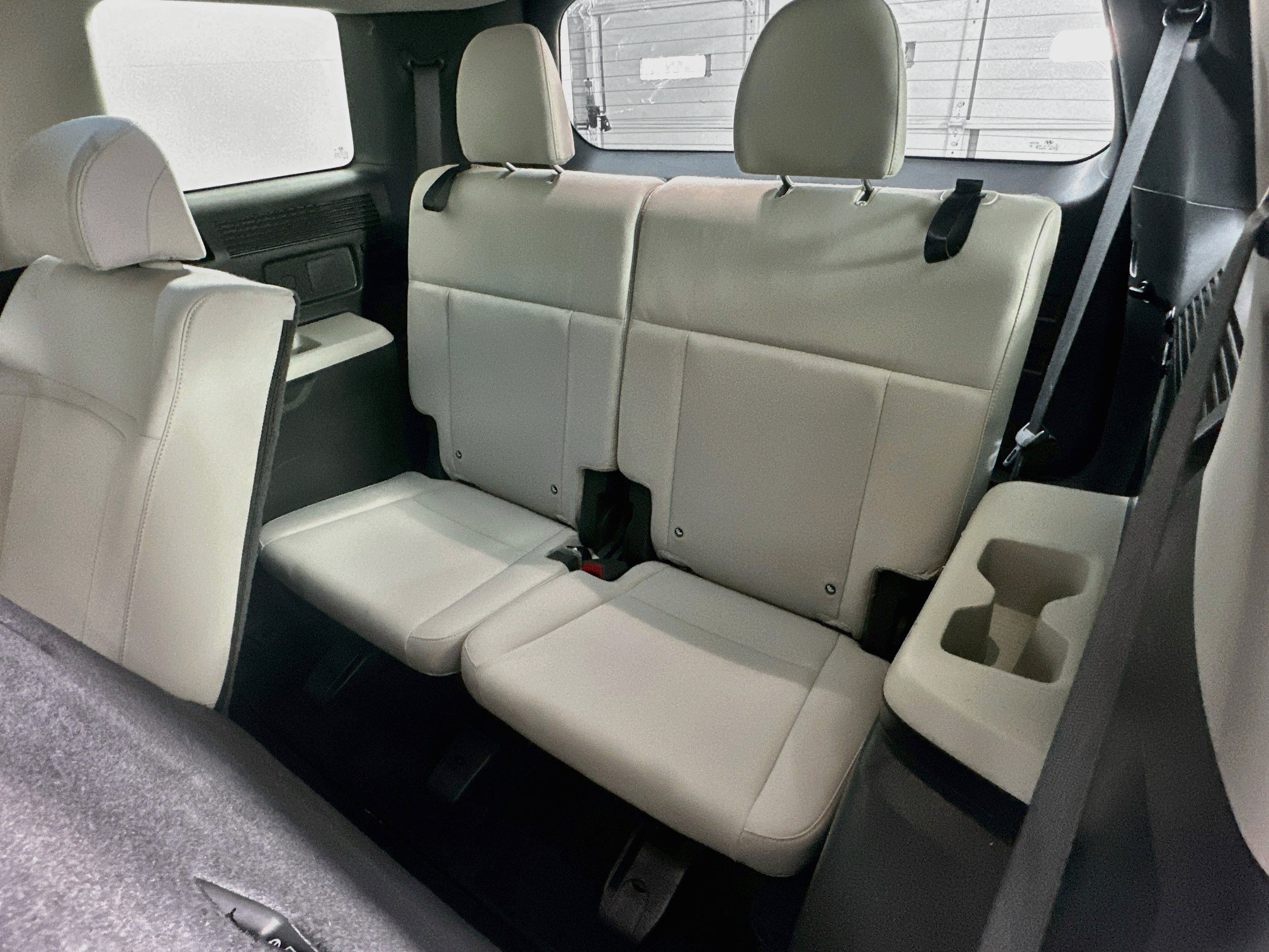 Used 2025 Hyundai Santa Fe SE FWD image 29