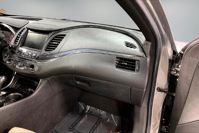 Used 2017 Chevrolet Impala Premier w/ Enhanced Convenience Package FWD image 25