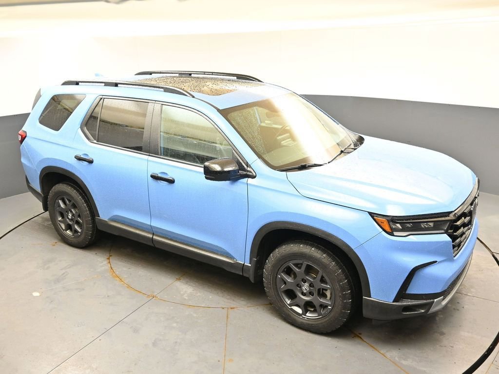 Used 2025 Honda Pilot TrailSport image 42