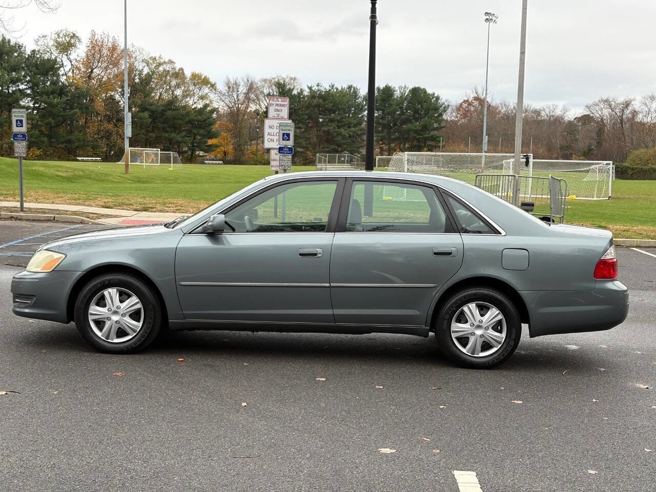Used 2003 Toyota Avalon XL image 8