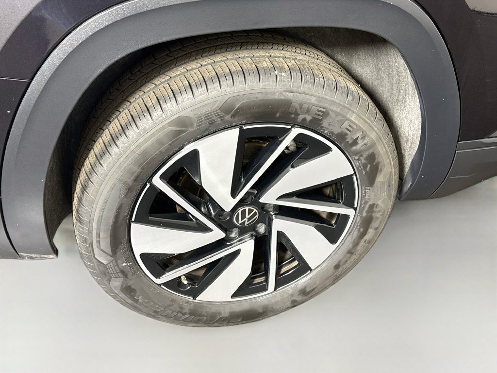 Used 2026 Volkswagen Atlas SE FWD image 32