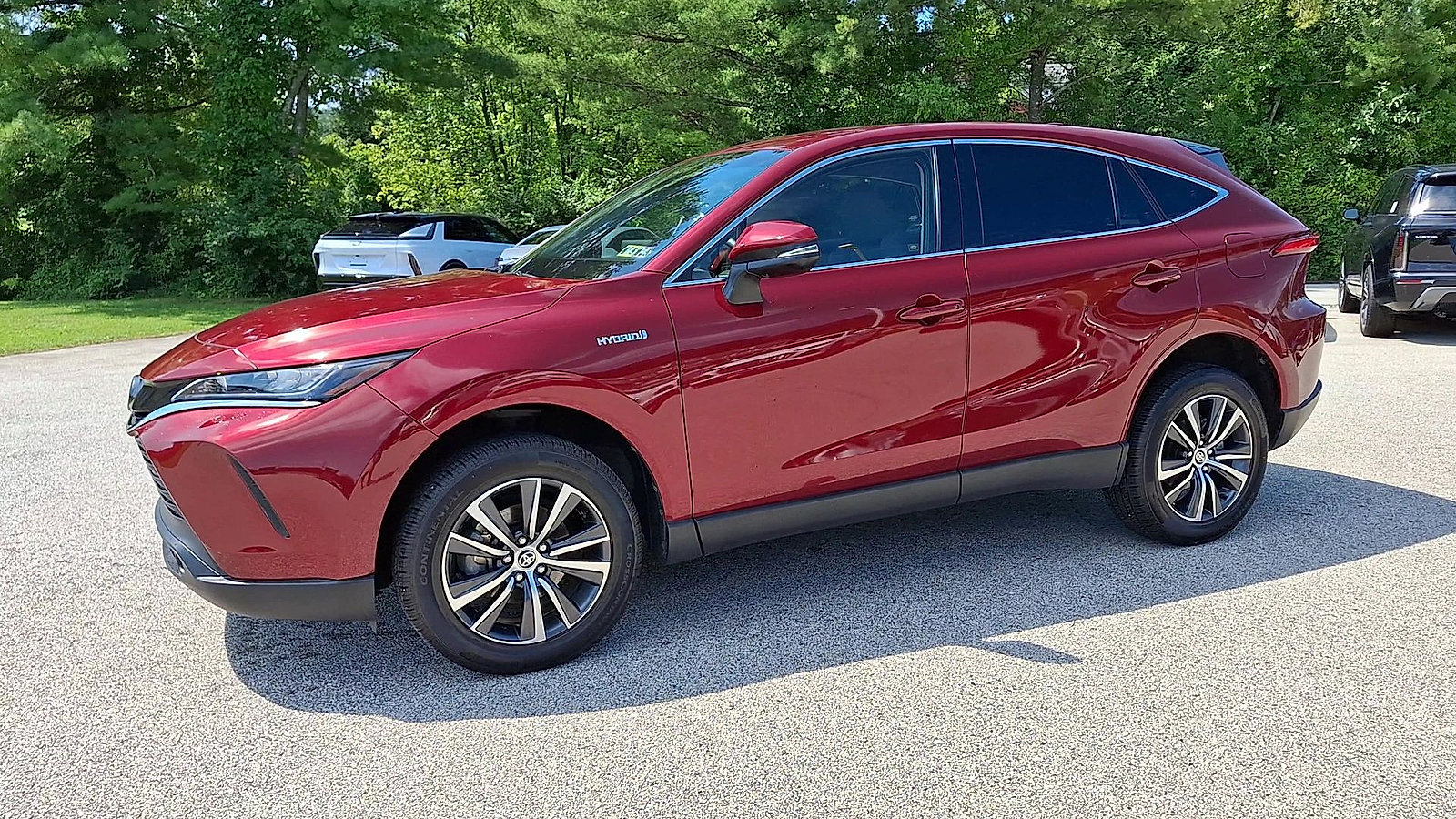 Used 2021 Toyota Venza LE AWD/4WD image 5