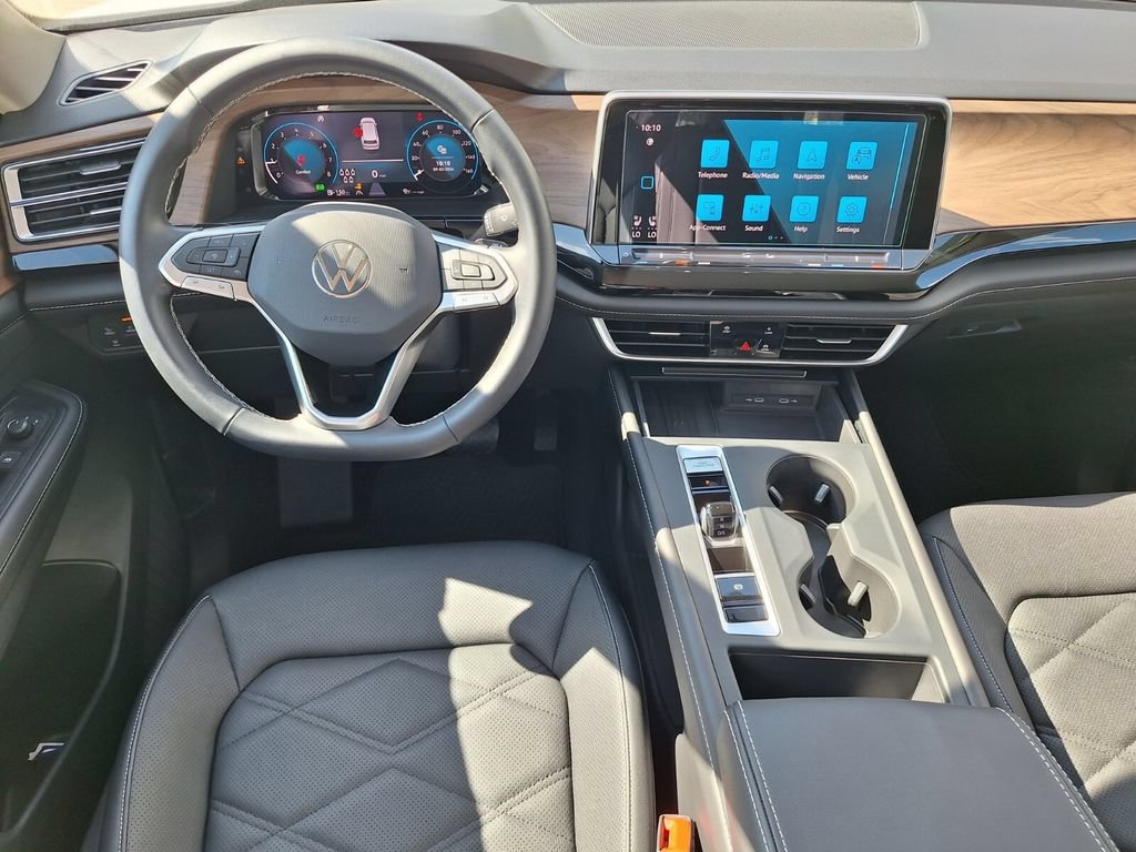 Certified 2026 Volkswagen Atlas SE FWD image 9