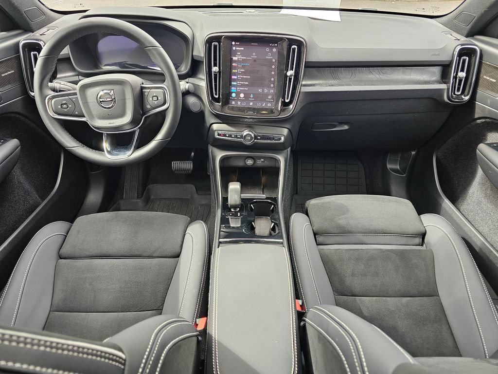 Used 2023 Volvo C40 P8 Recharge Ultimate w/ Protection Package Premier AWD/4WD image 17