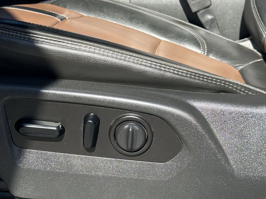 Used 2020 Chevrolet Silverado 2500 High Country w/ Z71 Off-Road Package image 14