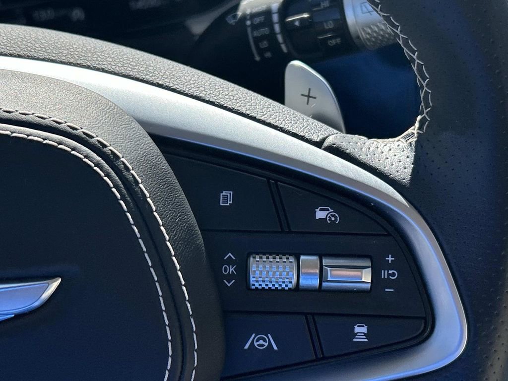 Used 2025 Genesis GV70 3.5T Sport w/ Sport Prestige Package image 32