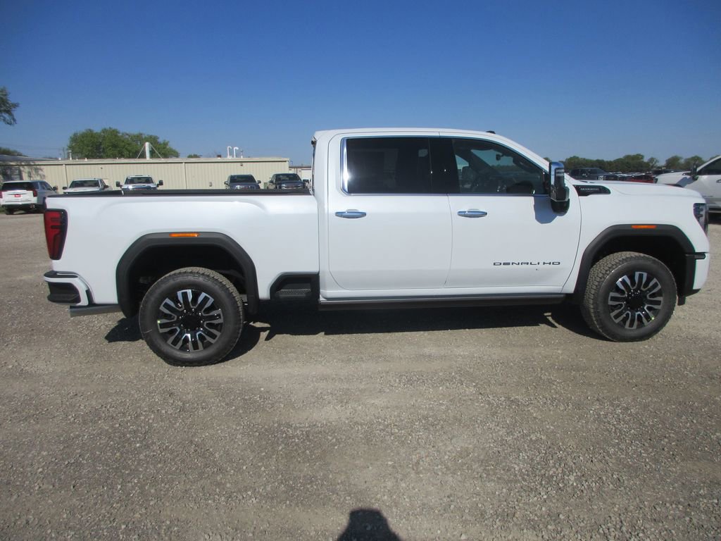 New 2026 GMC Sierra 2500 Denali Ultimate image 3