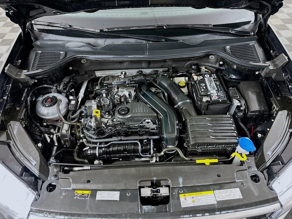 Used 2022 Volkswagen Taos SE image 28