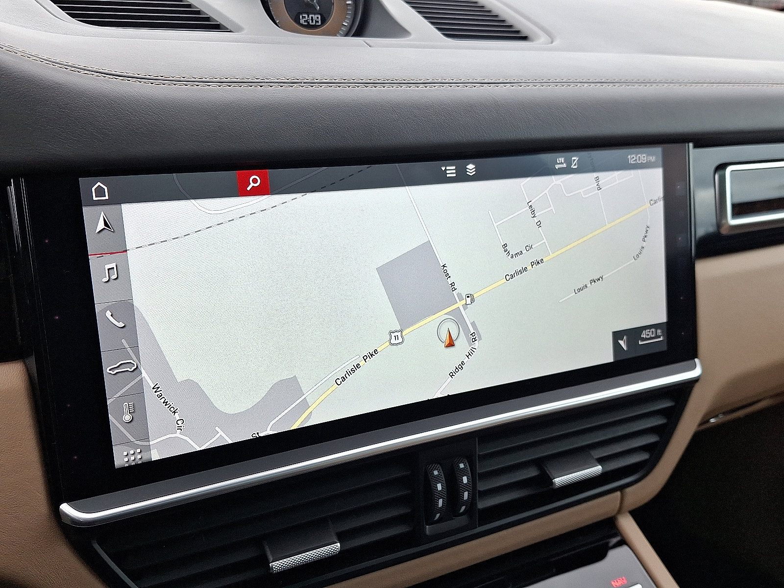 Used 2019 Porsche Cayenne Turbo image 16