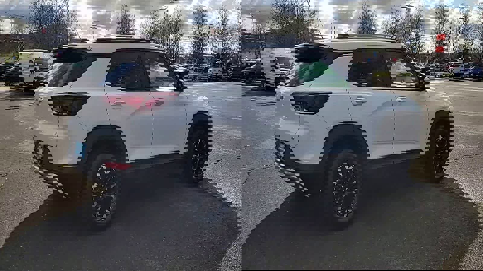 Used 2022 Chevrolet TrailBlazer LT w/ Convenience Package AWD/4WD image 8