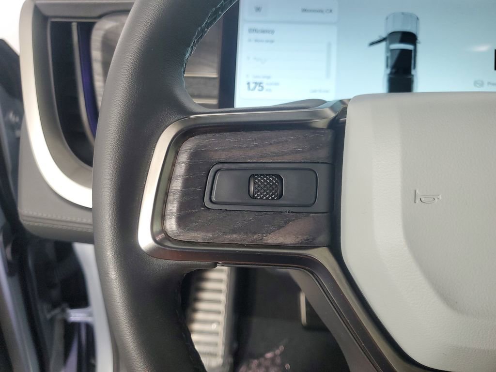 Used 2023 Rivian R1T Launch Edition image 25