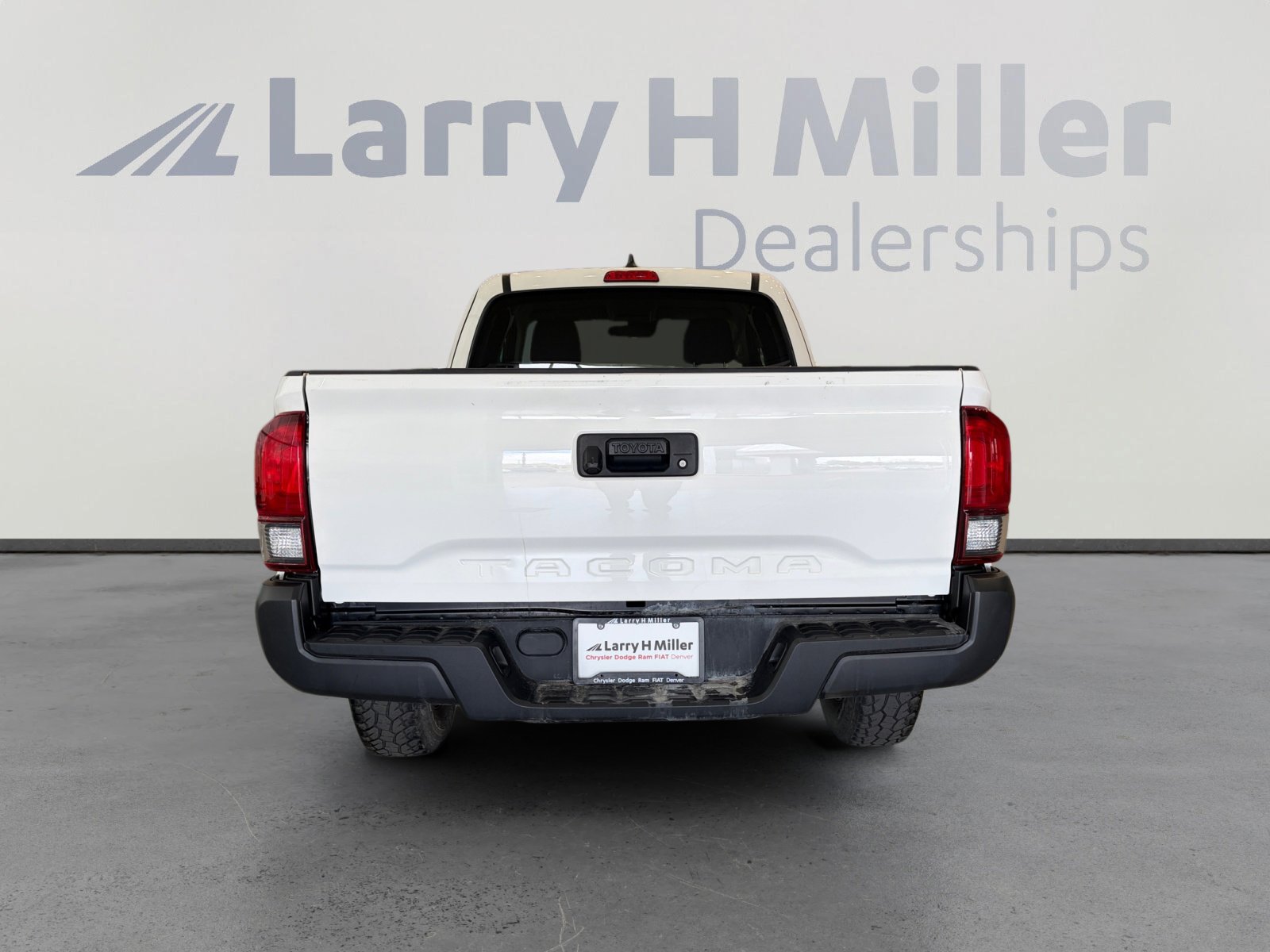 Used 2021 Toyota Tacoma SR RWD image 4