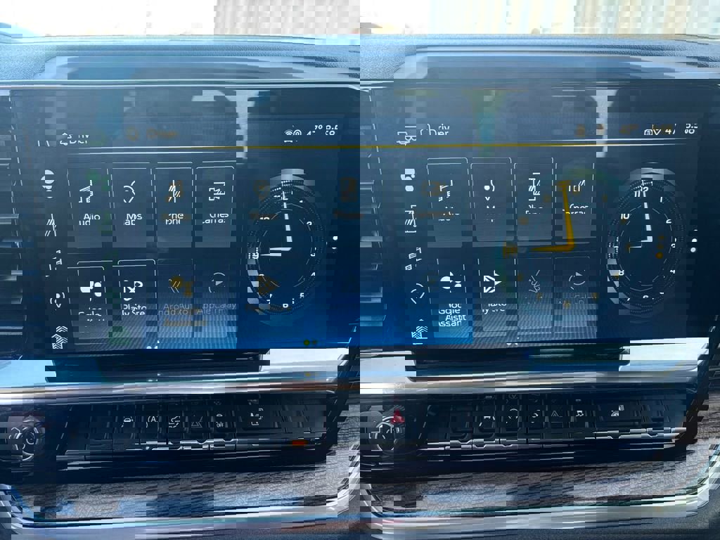 Used 2023 Chevrolet Silverado 1500 LT image 17