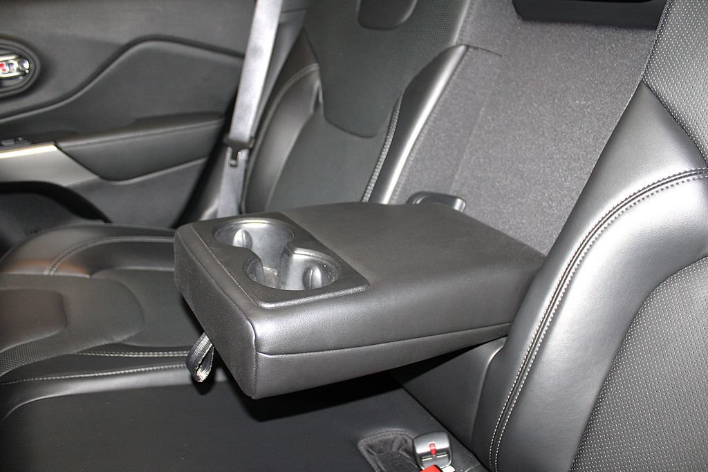 Certified 2020 Jeep Cherokee High Altitude AWD/4WD image 32