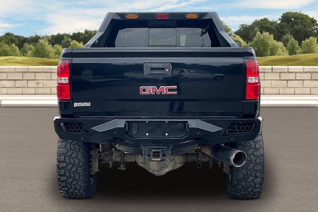 Used 2019 GMC Sierra 2500 Denali w/ Suspension Package, Off-Road AWD/4WD image 4