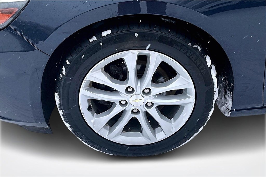 Used 2016 Chevrolet Malibu LT image 30