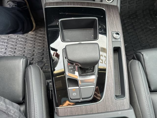 Used 2025 Audi Q5 2.0T Premium Plus w/ Premium Plus Package AWD/4WD image 20
