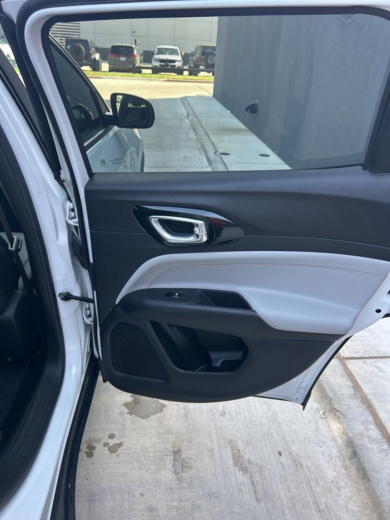 Used 2024 Jeep Compass Limited image 13