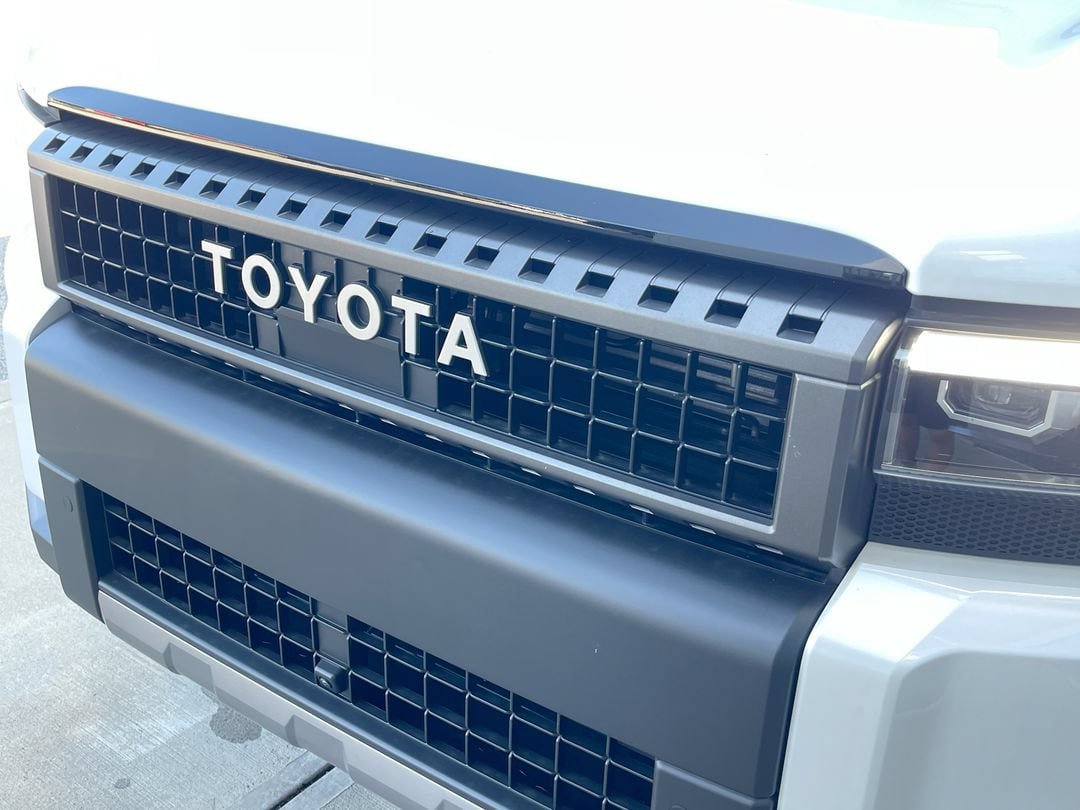 Used 2027 Toyota Land Cruiser AWD/4WD image 19