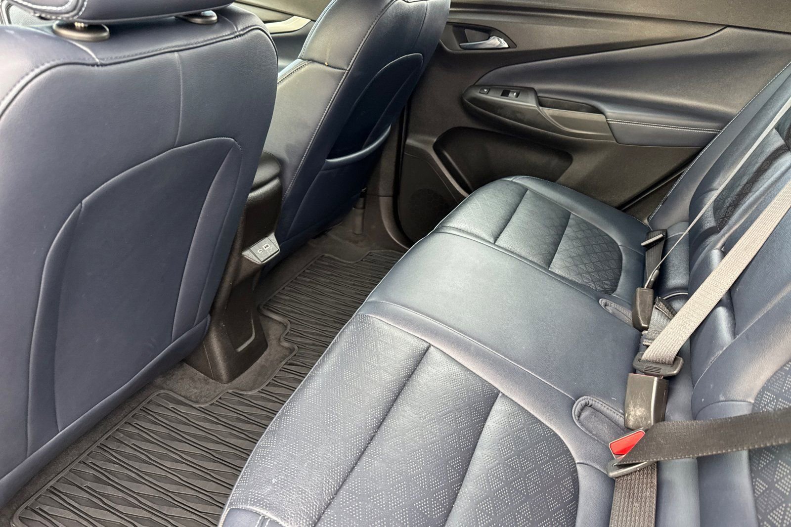 Used 2022 Chevrolet Bolt EUV Premier w/ Super Cruise Package image 12