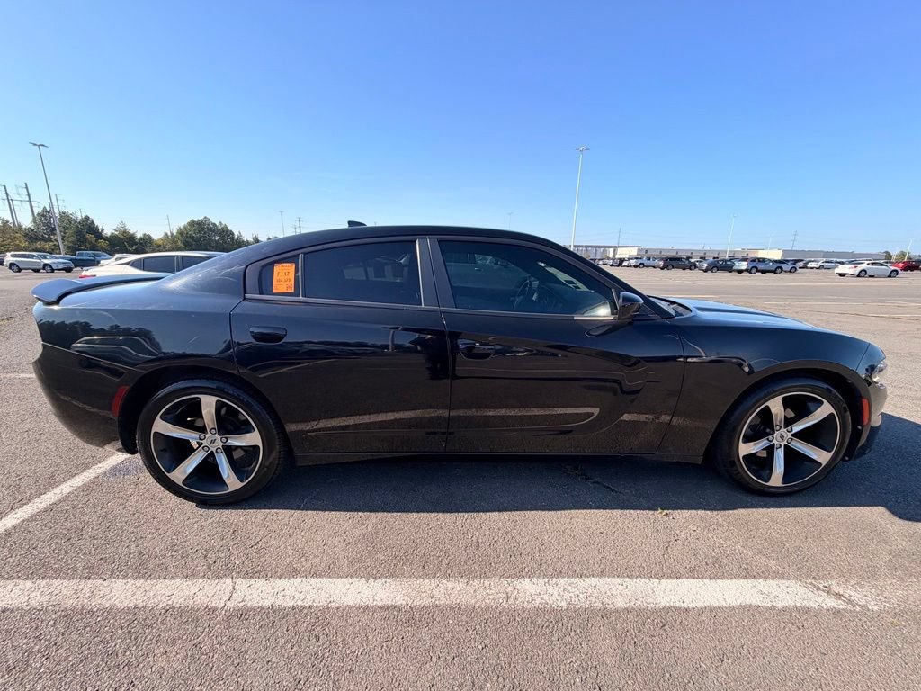Used 2017 Dodge Charger SXT w/ Plus Group RWD image 6