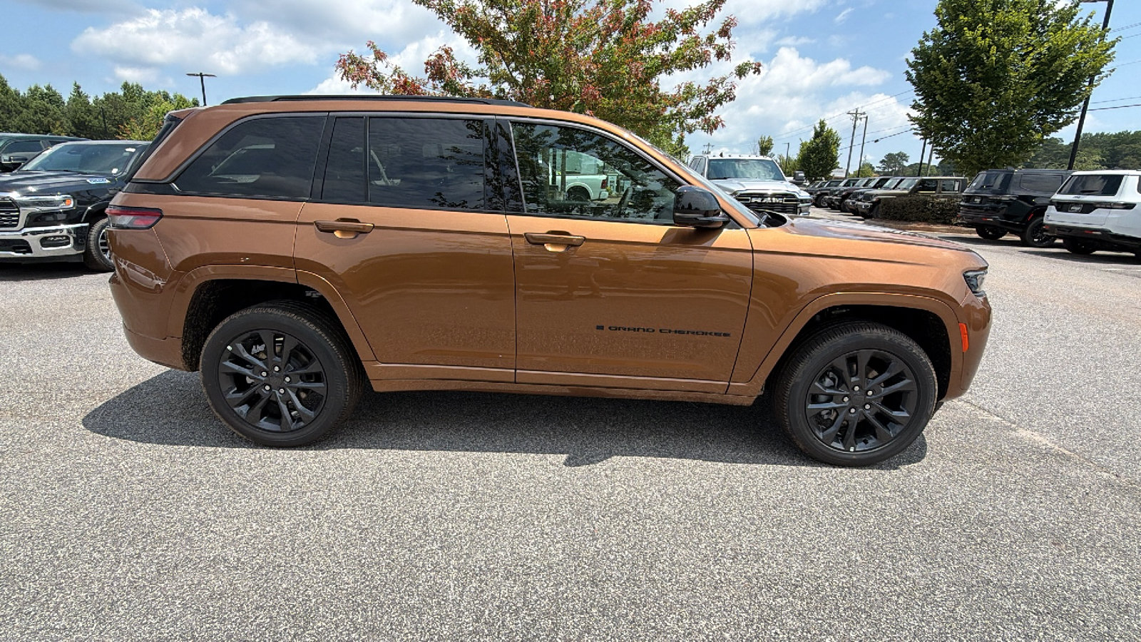 New 2026 Jeep Grand Cherokee Limited AWD/4WD image 7