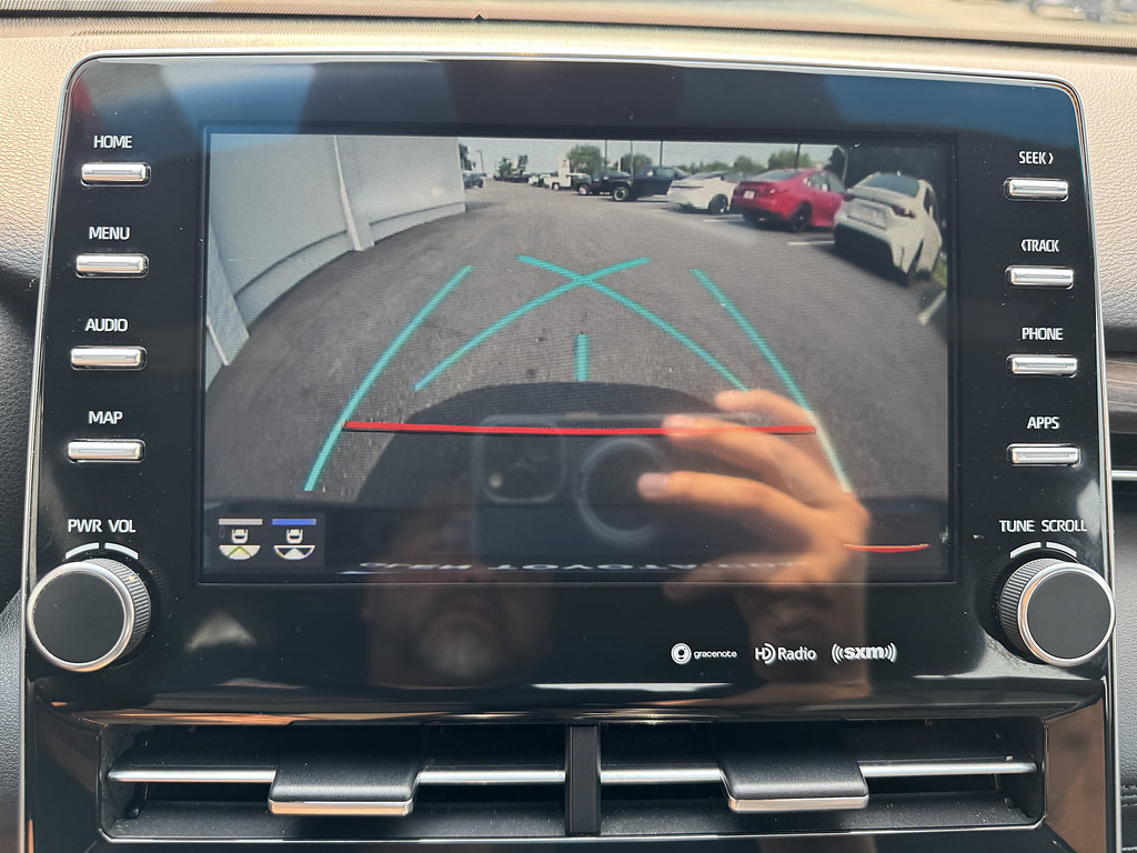 Used 2019 Toyota Avalon XLE w/ Moonroof Package FWD image 16