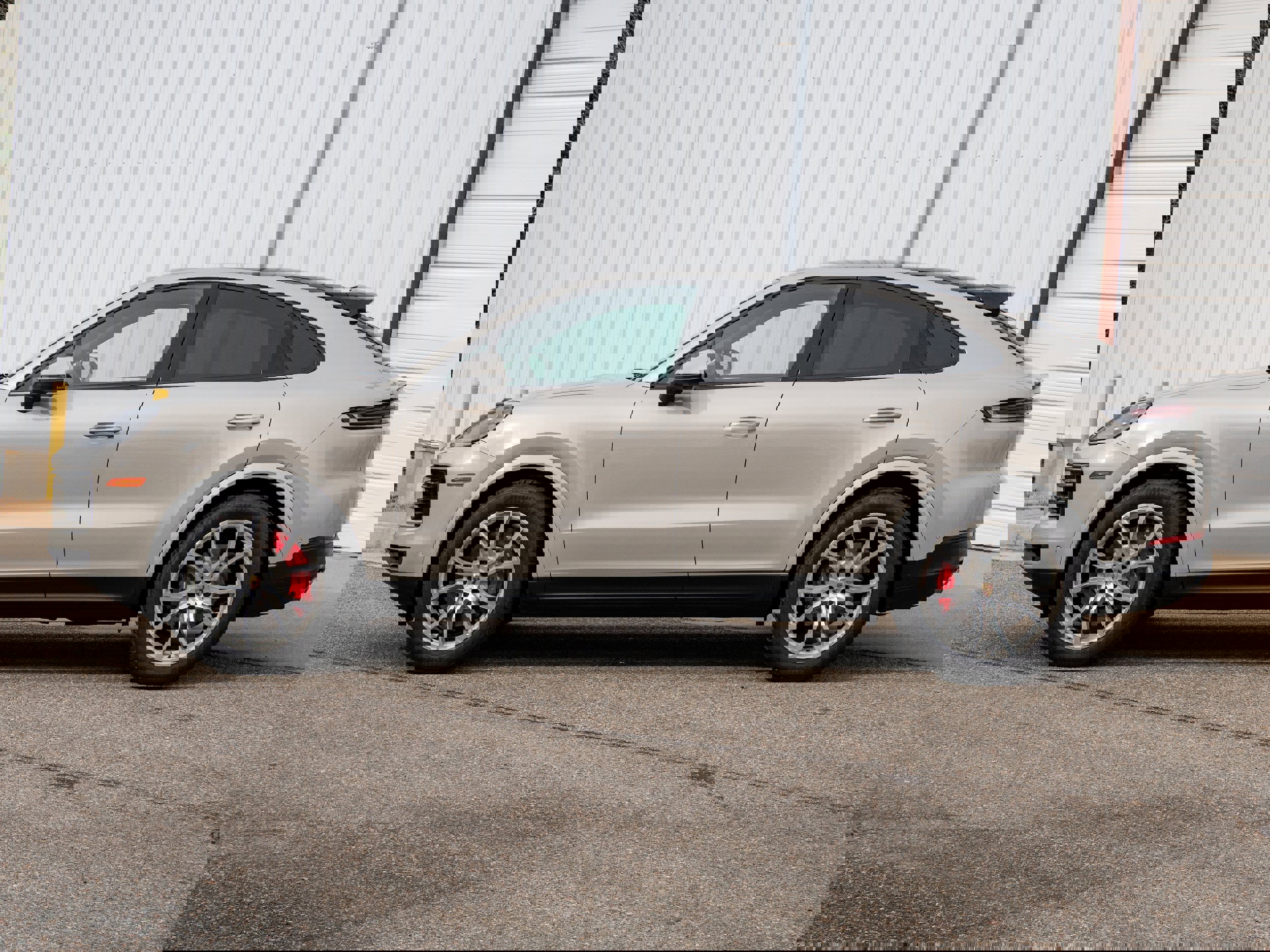 Certified 2024 Porsche Cayenne S w/ Premium Package Plus (PP1) image 2