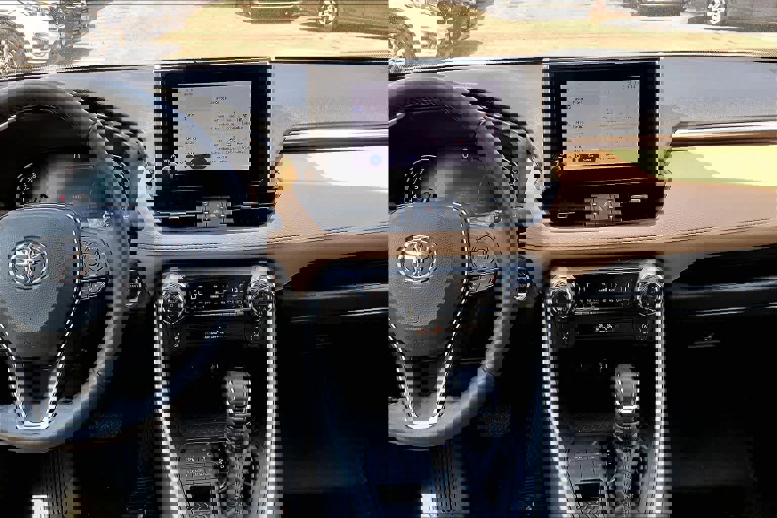 Used 2024 Toyota RAV4 XLE Premium image 7