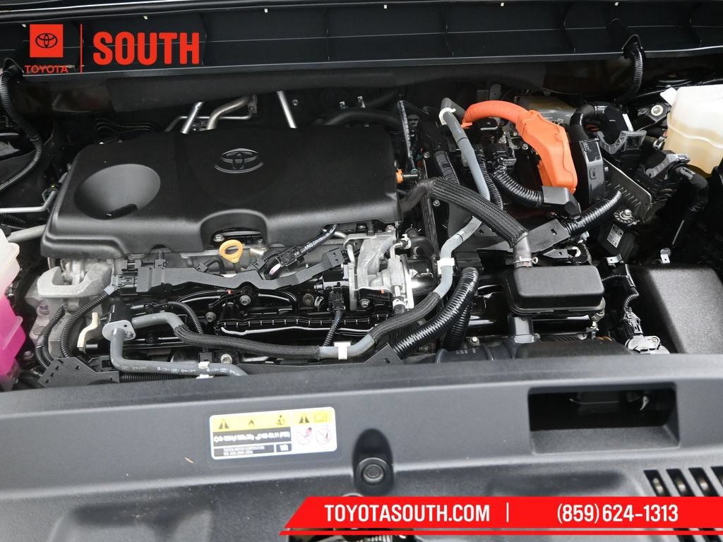 Used 2020 Toyota Highlander XLE AWD/4WD image 39