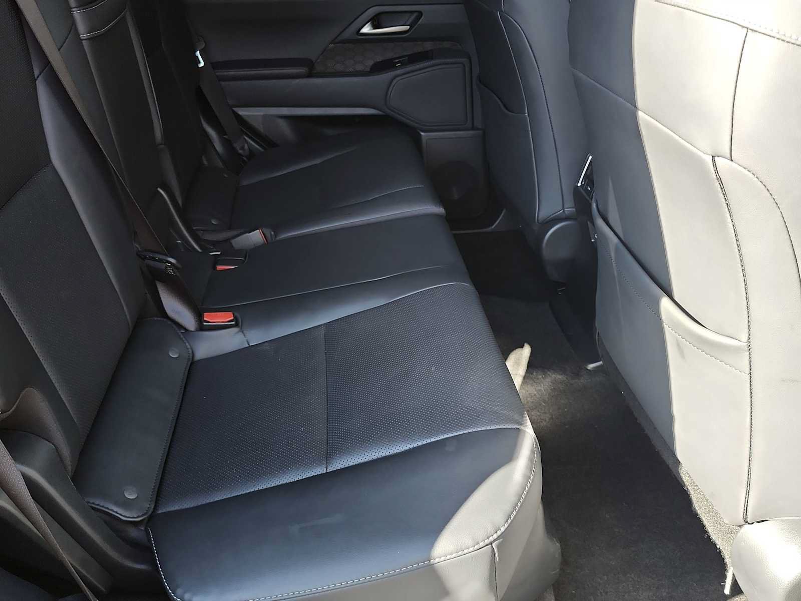 Used 2025 Lexus GX 550 w/ Accessory Package (2T) AWD/4WD image 26
