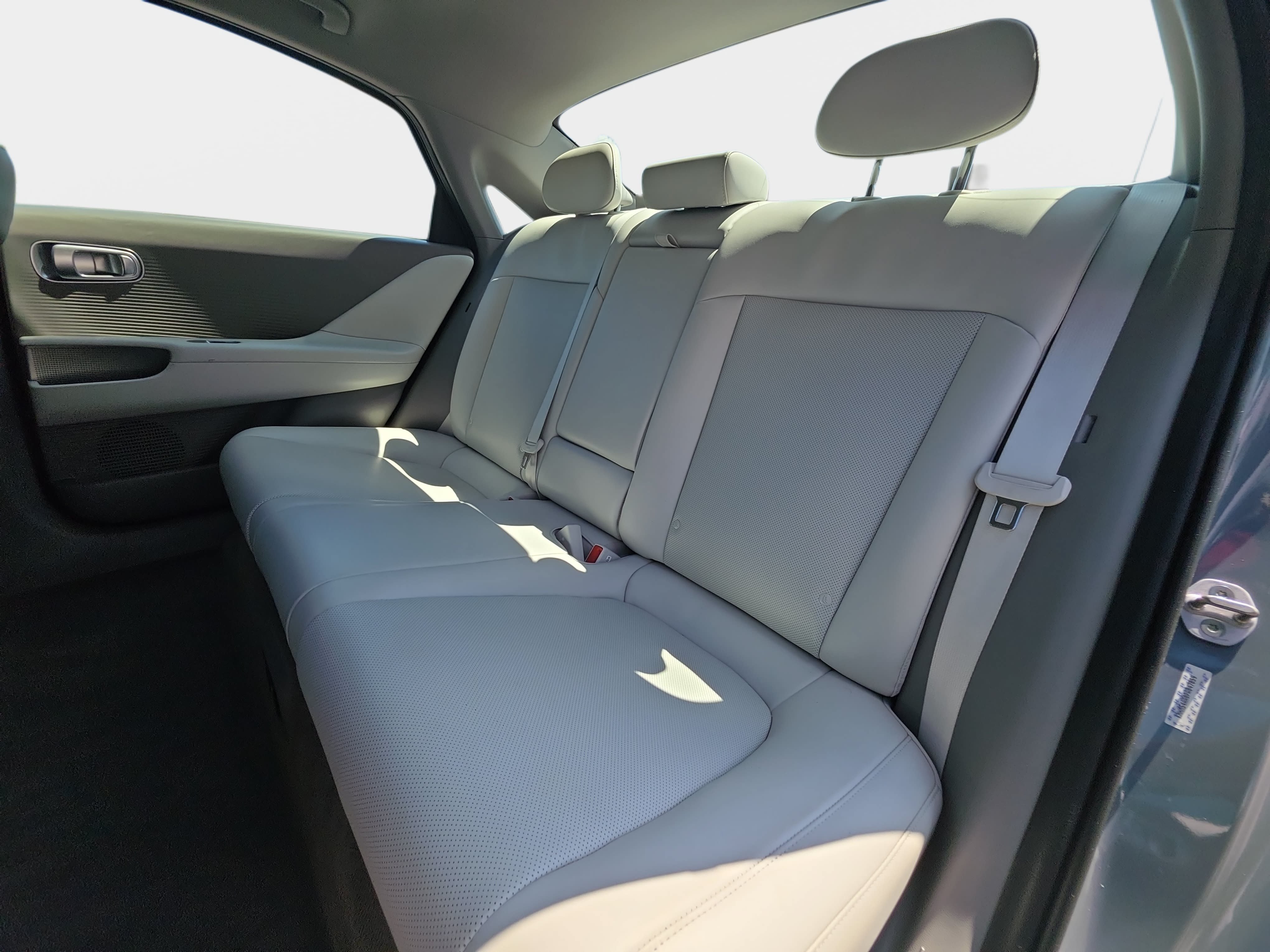 Used 2023 Hyundai Ioniq 6 Limited RWD image 13