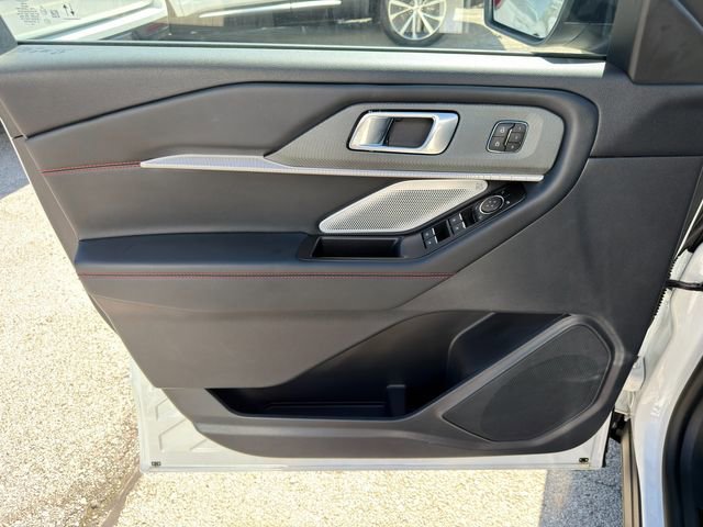 Used 2025 Ford Explorer ST w/ Sun And Sound Package image 19