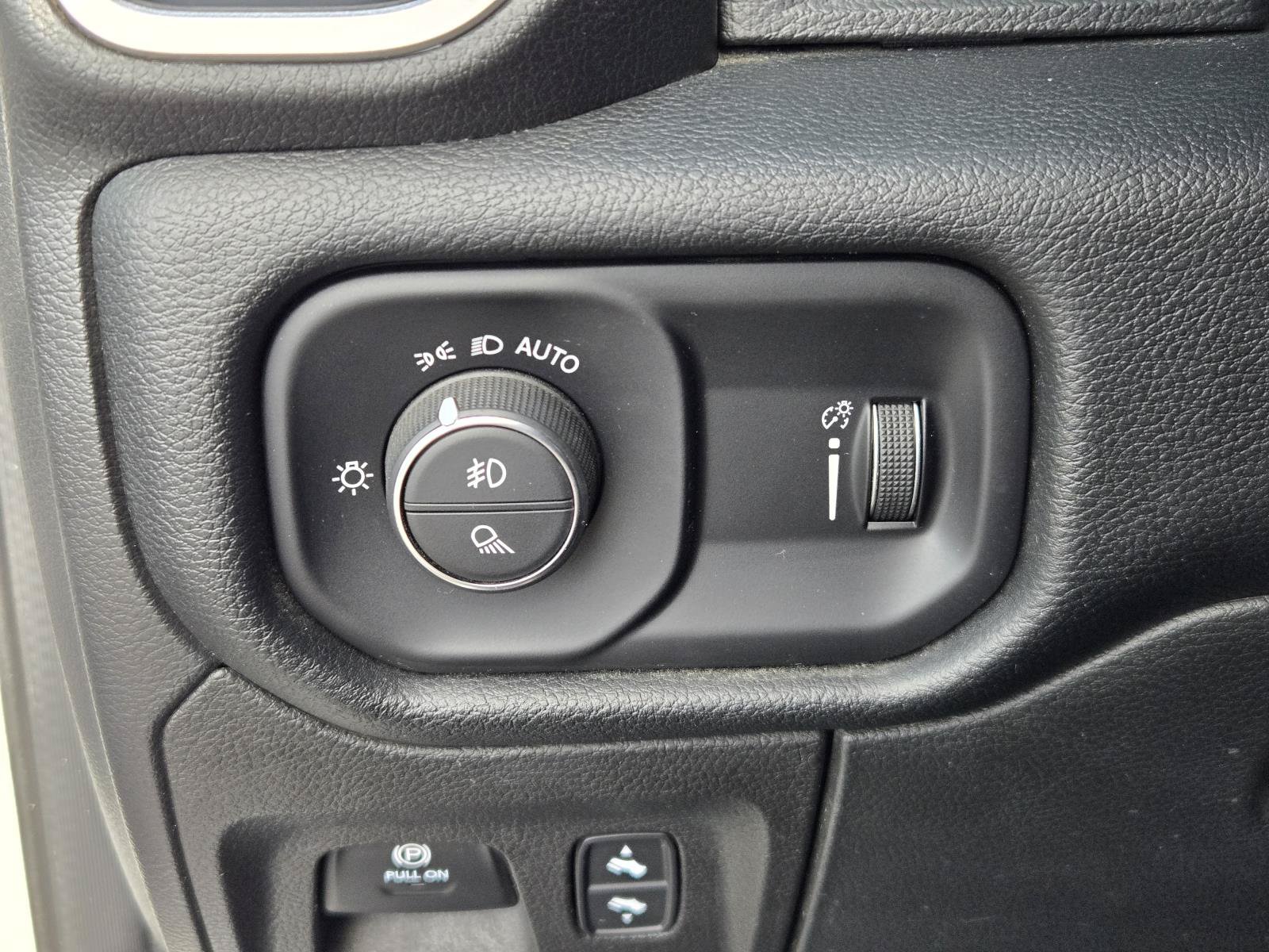Used 2022 RAM 1500 Big Horn AWD/4WD image 19