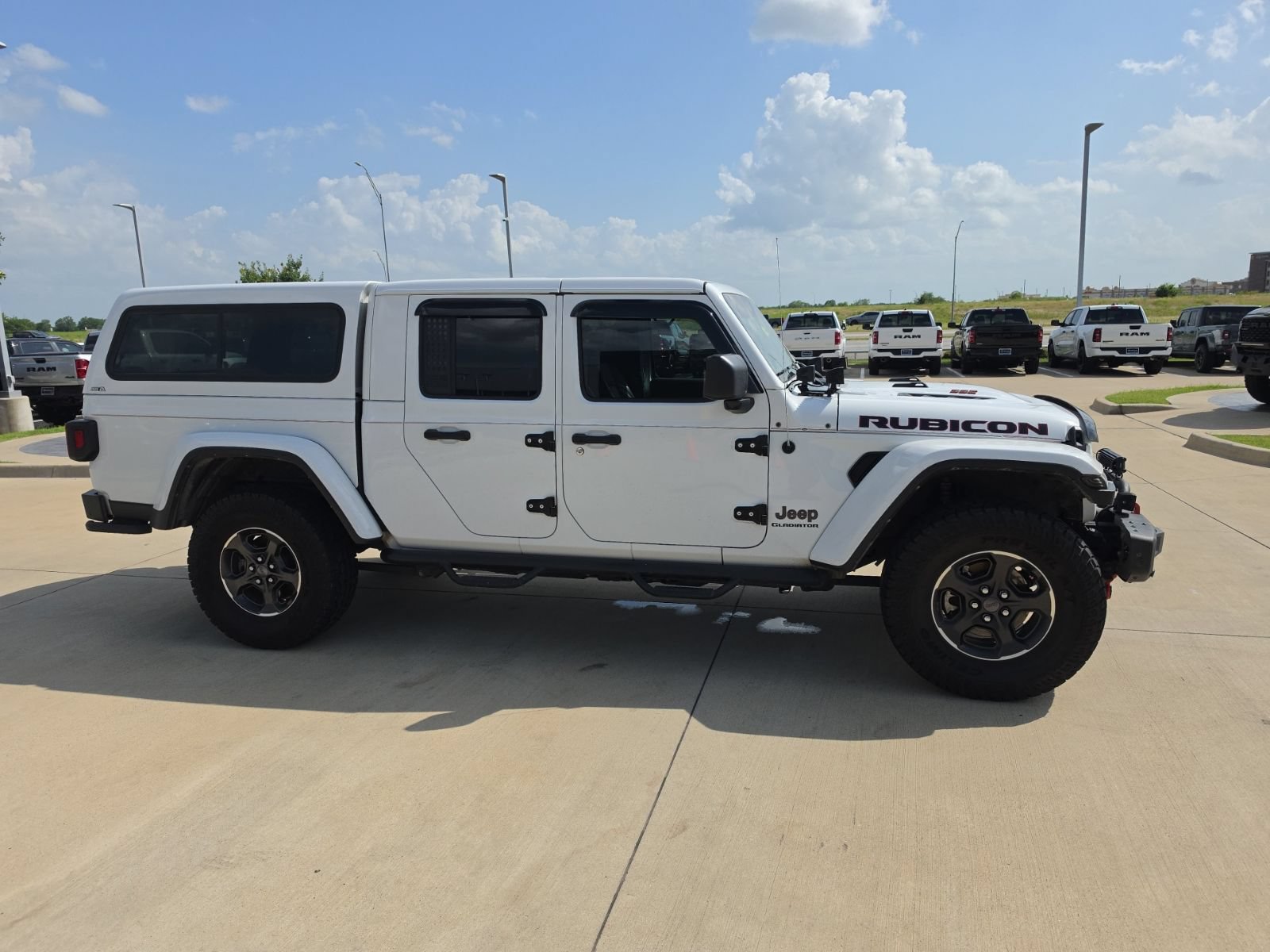 Used 2022 Jeep Gladiator Rubicon w/ Trailer Tow Package AWD/4WD image 6