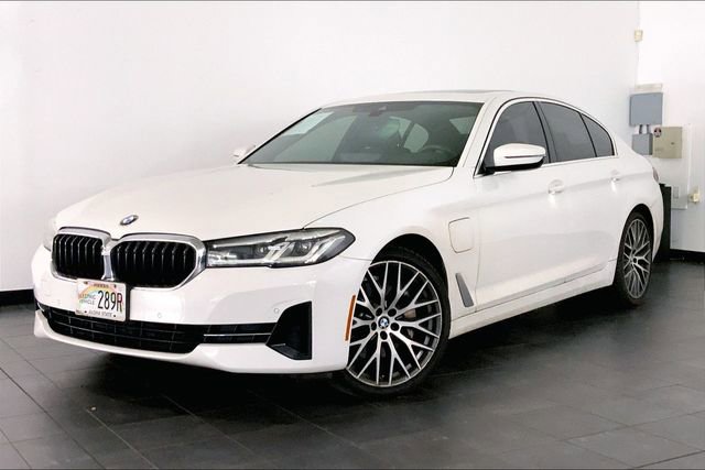 Used 2021 BMW 530e w/ Premium Package RWD image 1