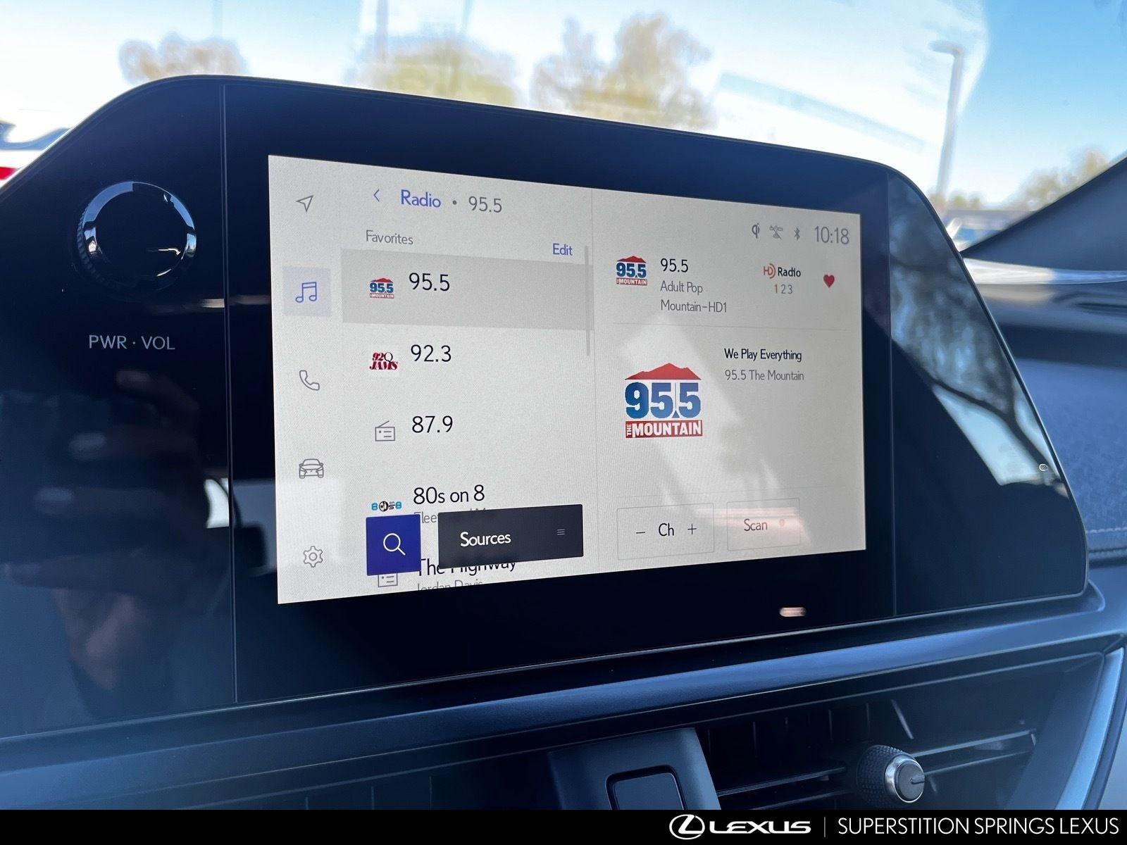 New 2026 Lexus UX 300h FWD image 14