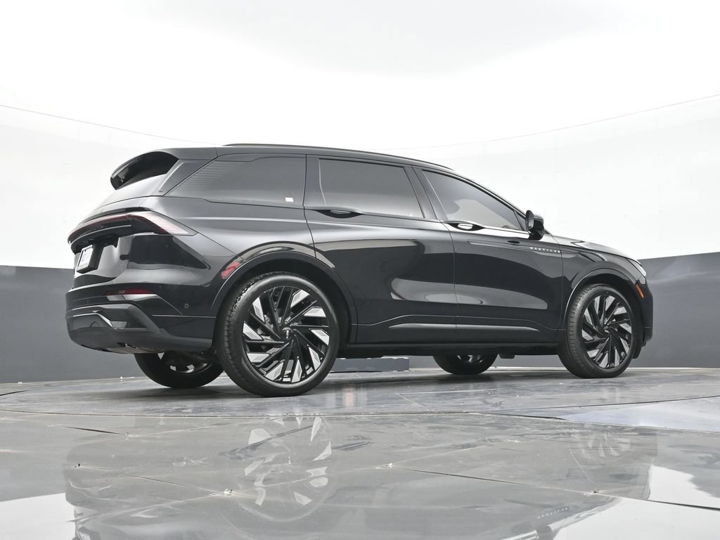 Used 2024 Lincoln Nautilus Reserve w/ Equipment Group 202A AWD/4WD image 48
