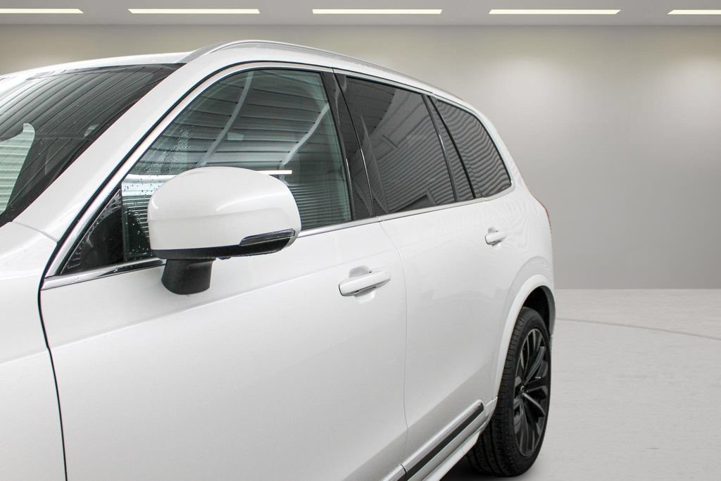 Used 2026 Volvo XC90 B5 Plus w/ Protection Package Premier AWD/4WD image 30