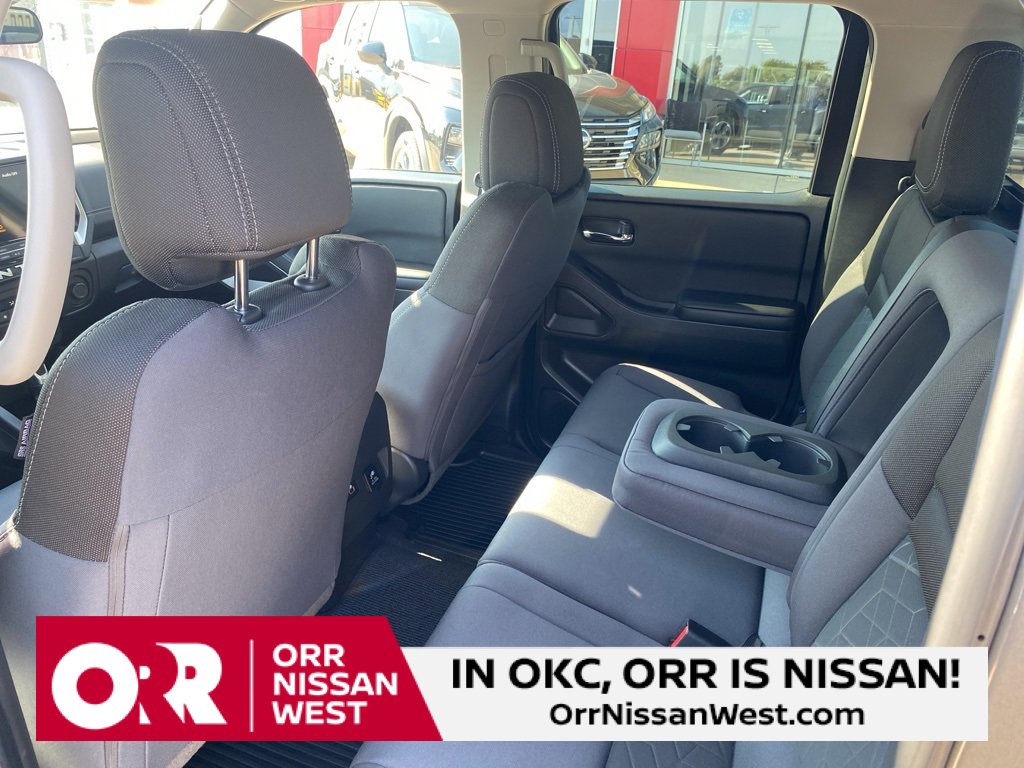 Used 2025 Nissan Frontier SV w/ SV Convenience Package image 18