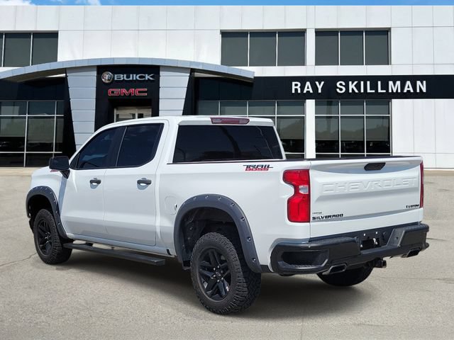 Used 2021 Chevrolet Silverado 1500 Custom Trail Boss w/ LPO, Dark Essentials Package AWD/4WD image 4