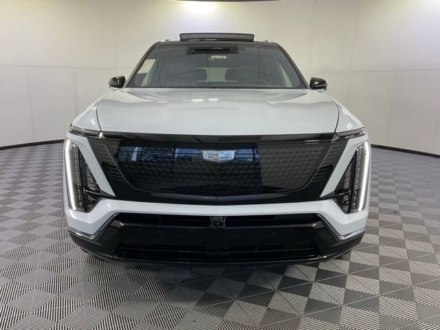 New 2027 Cadillac Vistiq Sport w/ LPO, Floor Liner Package AWD/4WD image 2