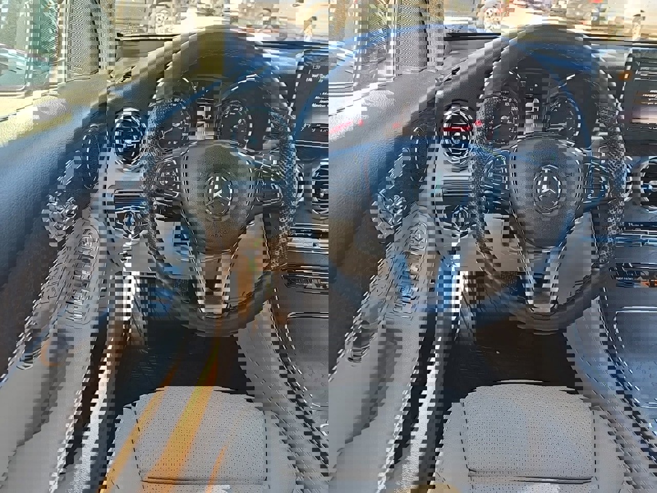 Used 2018 Mercedes-Benz GLC 300 4MATIC image 36