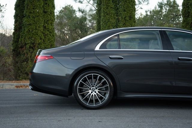 Used 2021 Mercedes-Benz S 580 4MATIC Sedan w/ AMG Line image 11