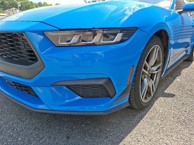 Used 2024 Ford Mustang Coupe RWD image 9