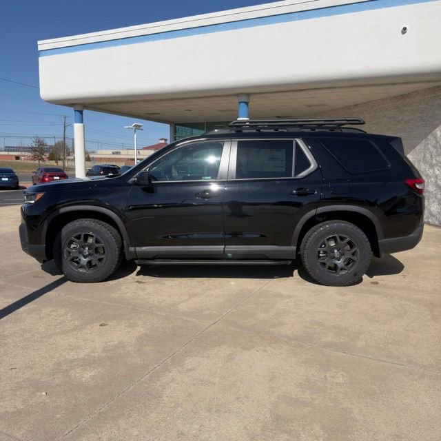 New 2026 Honda Pilot TrailSport image 2